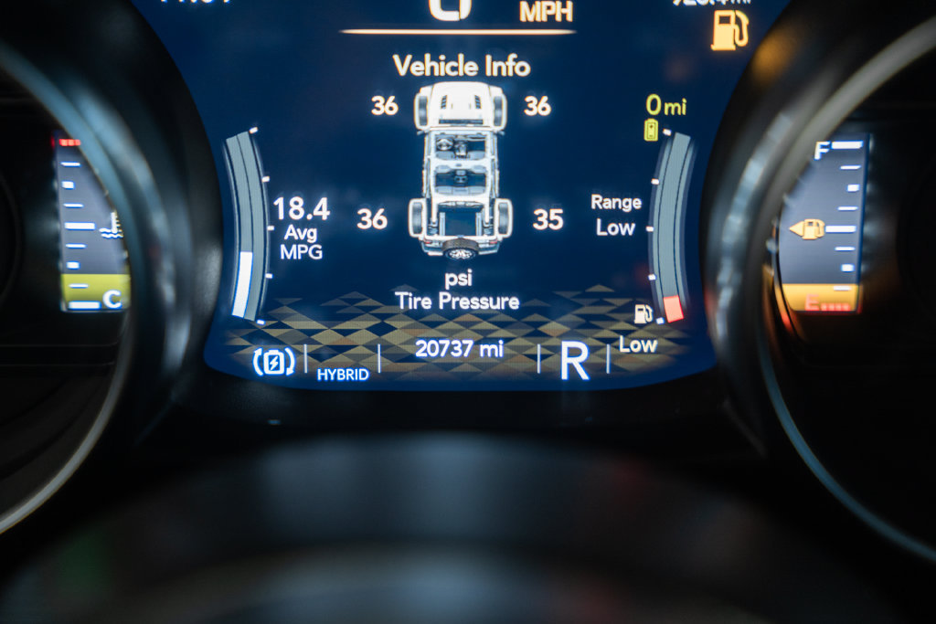 Used 2023 Jeep Wrangler Unlimited w/ Cold Weather Group AWD/4WD image 41