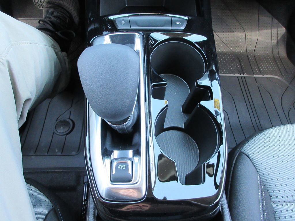 New 2026 Chevrolet Trax LT w/ LPO, Blackout Package FWD image 26