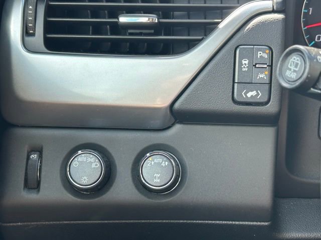 Used 2019 Chevrolet Suburban LT image 21