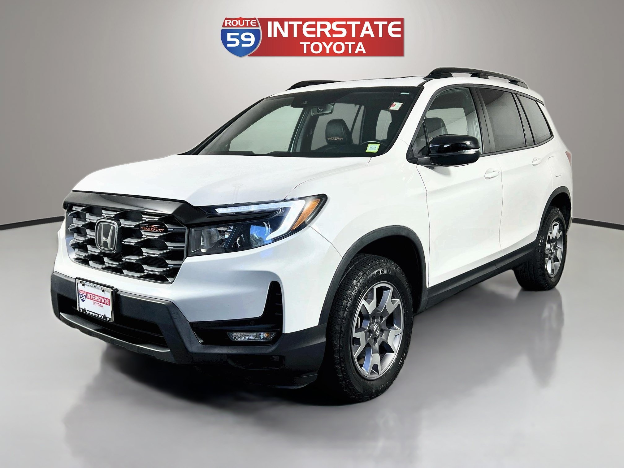 Used 2023 Honda Passport TrailSport image 3