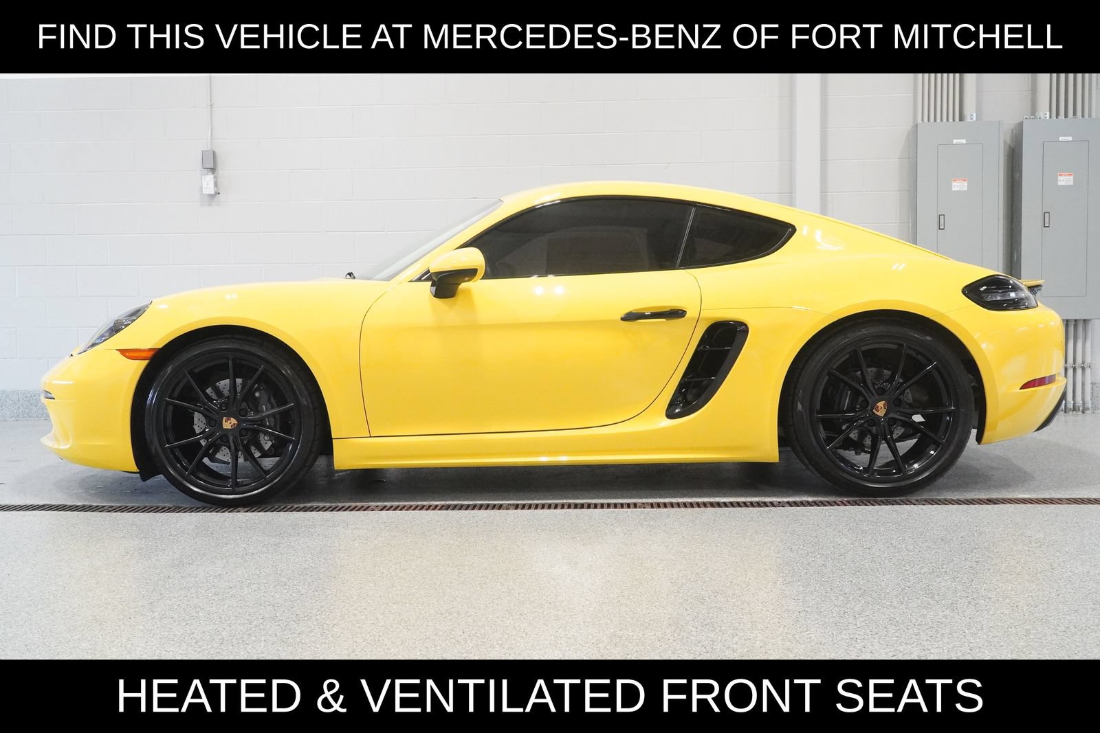 Used 2021 Porsche 718 Cayman RWD image 3