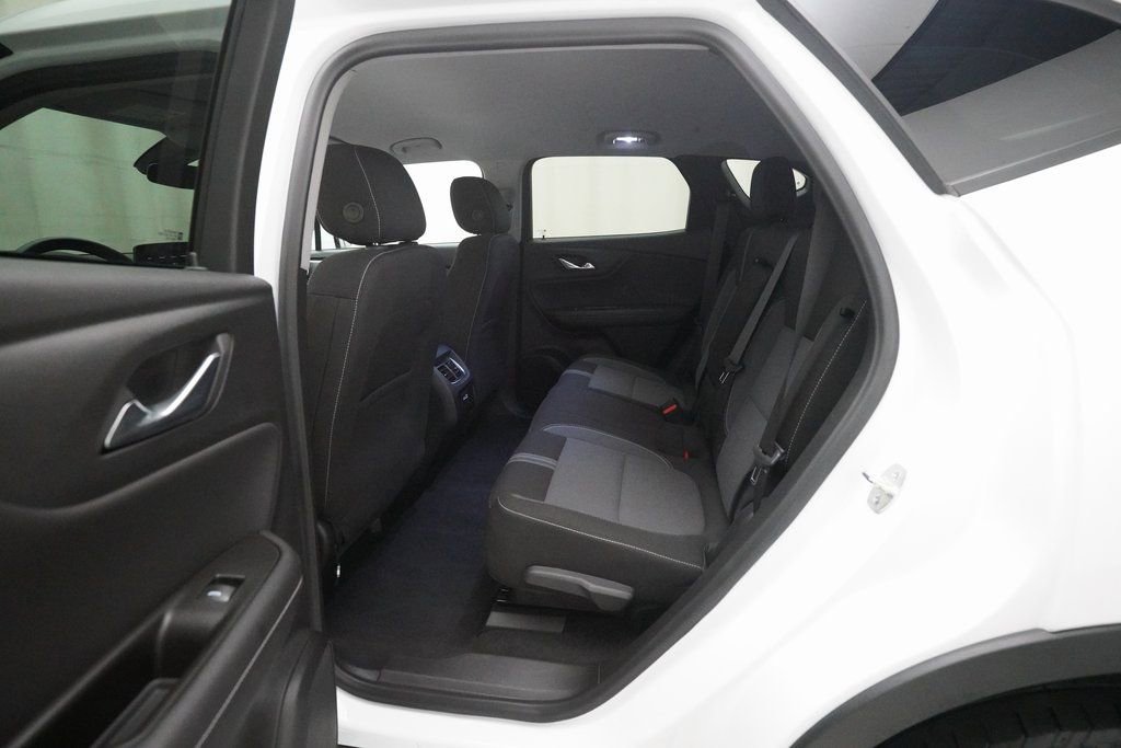 Used 2025 Chevrolet Blazer LT image 15