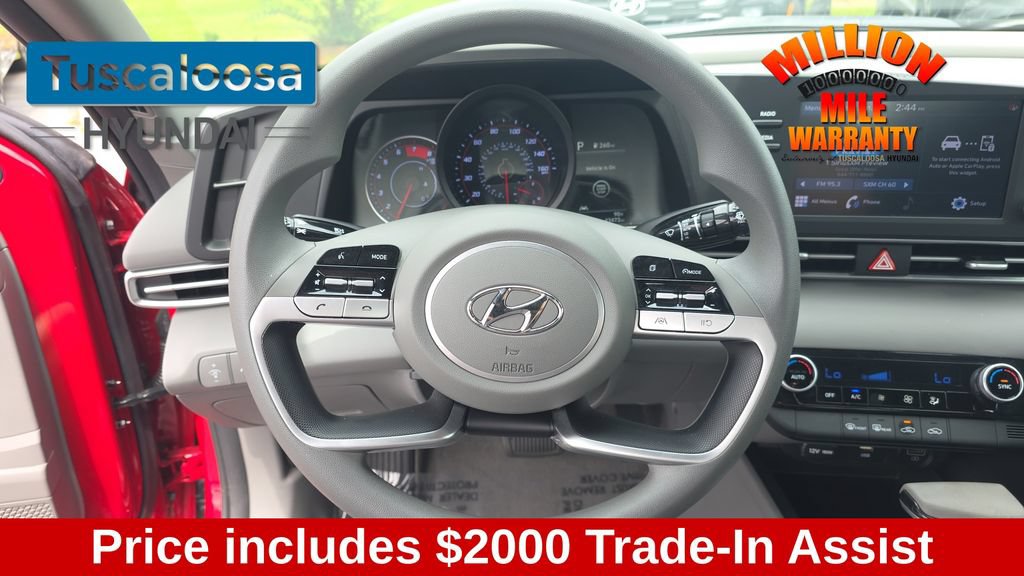 Used 2022 Hyundai Elantra SEL FWD image 16