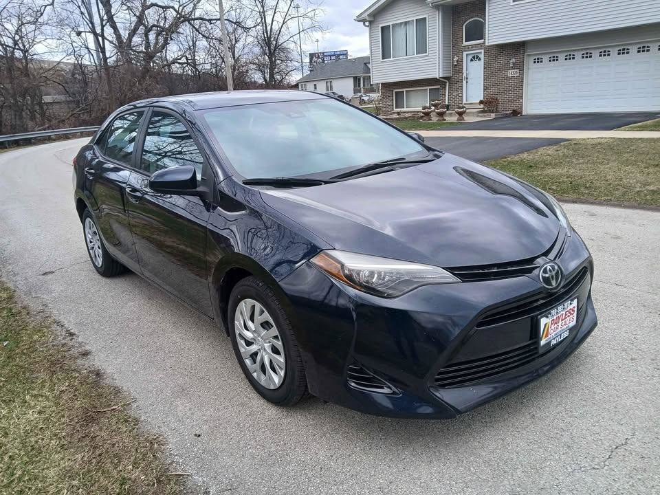 Used 2017 Toyota Corolla LE image 4
