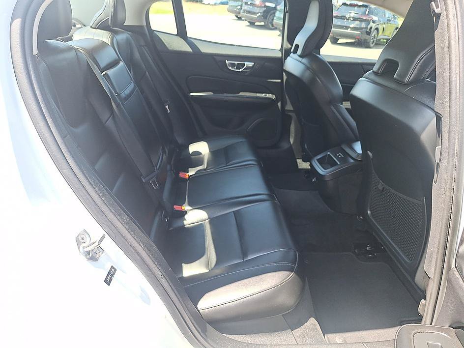 Used 2020 Volvo S60 T6 Momentum AWD/4WD image 22