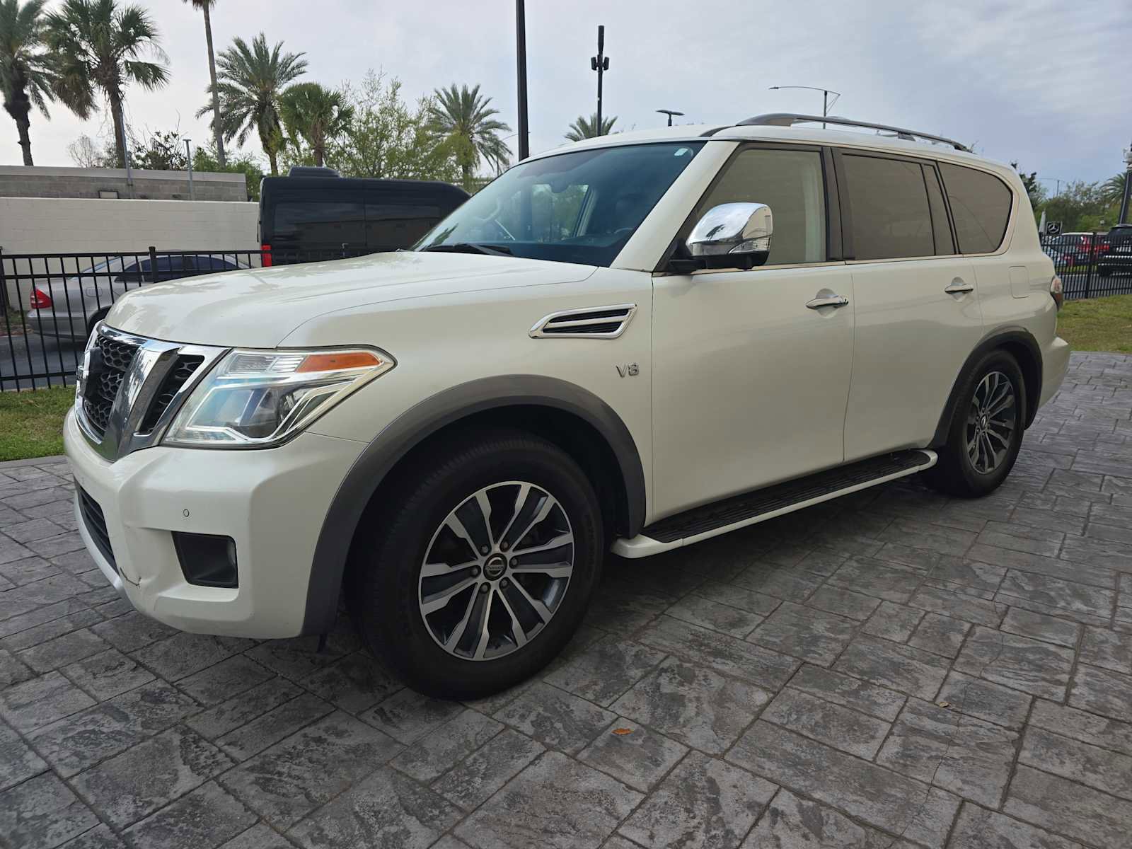 Used 2018 Nissan Armada SL w/ Premium Package image 9