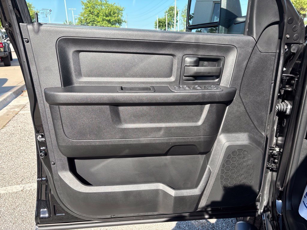 New 2027 RAM 3500 Tradesman AWD/4WD image 32