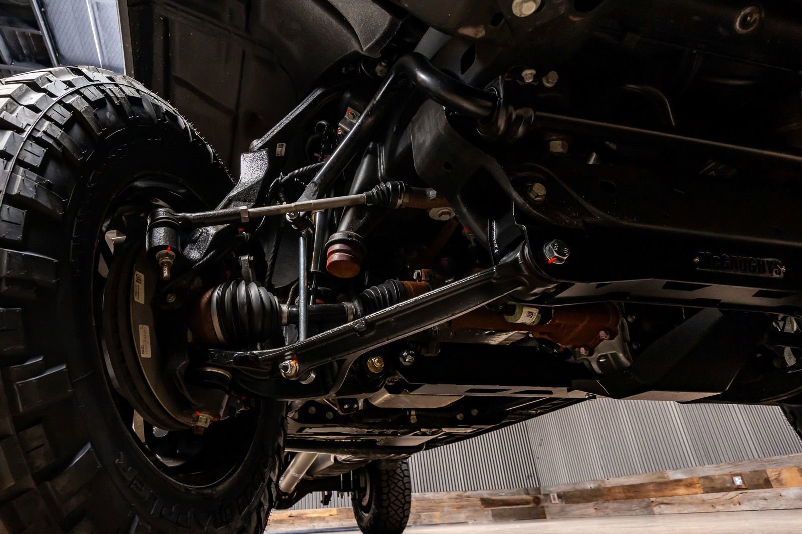 Used 2025 Chevrolet Silverado 3500 LTZ w/ LTZ Plus Package image 14