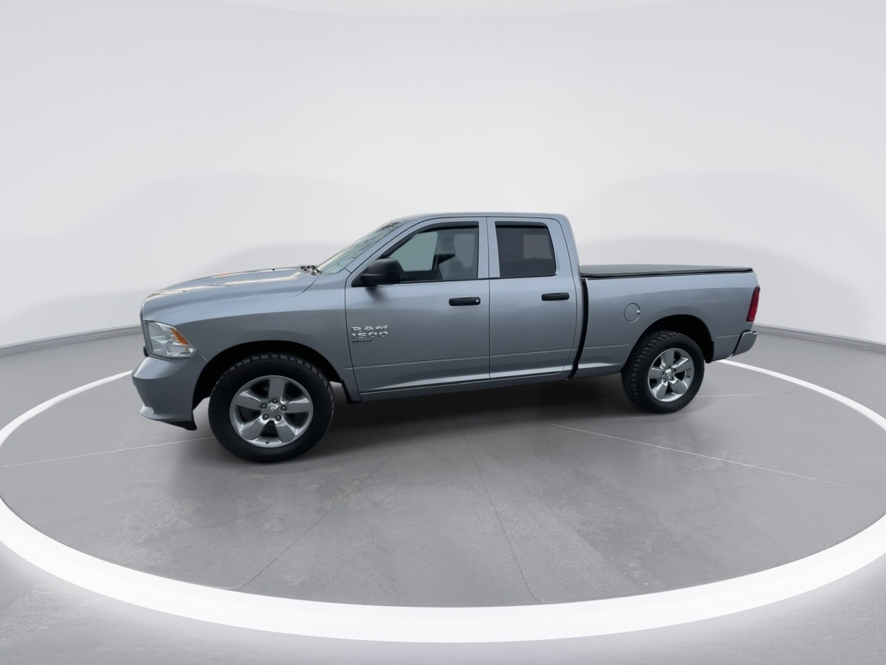 Used 2019 RAM 1500 Express w/ Express Value Package AWD/4WD image 9
