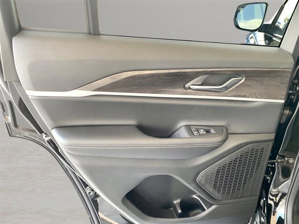 New 2025 Jeep Grand Cherokee Limited w/ Trailer Tow Package image 19