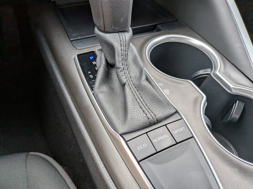 Certified 2022 Toyota Camry LE w/ Carpet Mat Package (TMS) image 17