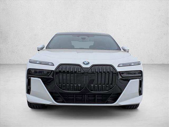 New 2026 BMW 750e xDrive image 6