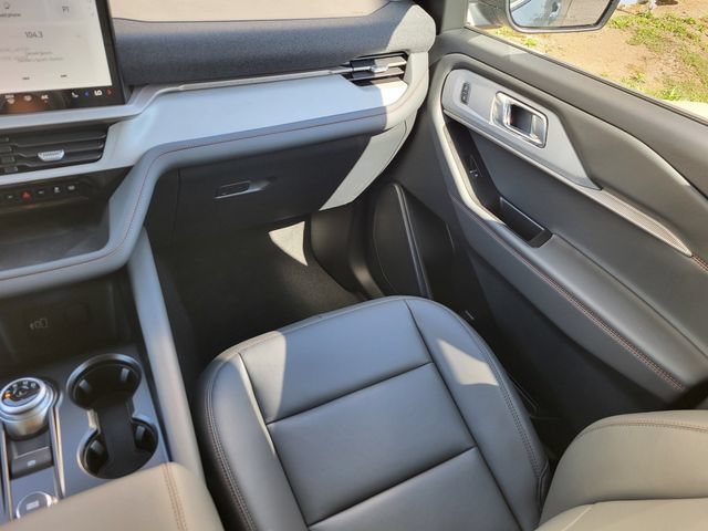 New 2026 Ford Explorer Active w/ Active Comfort Package AWD/4WD image 12