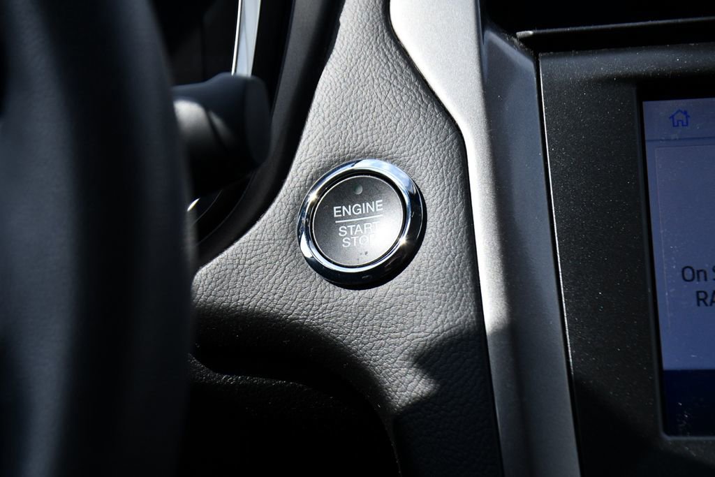 Used 2020 Ford Fusion SEL FWD image 26