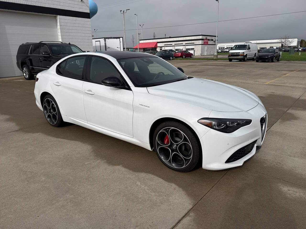 Used 2024 Alfa Romeo Giulia Veloce image 8