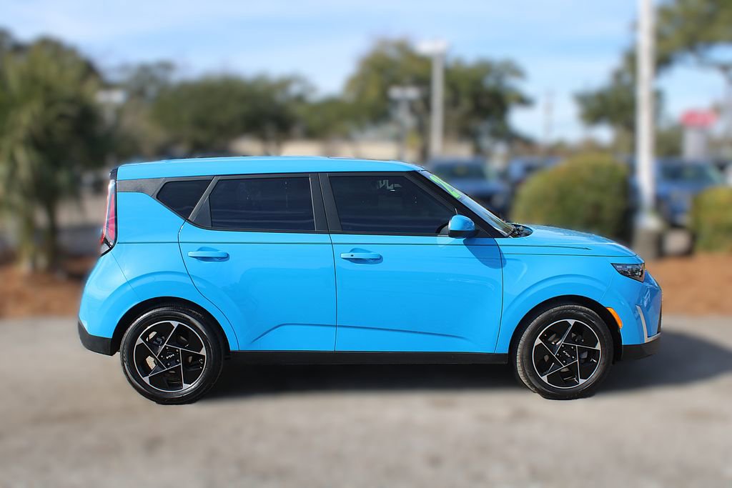 Certified 2025 Kia Soul EX image 5