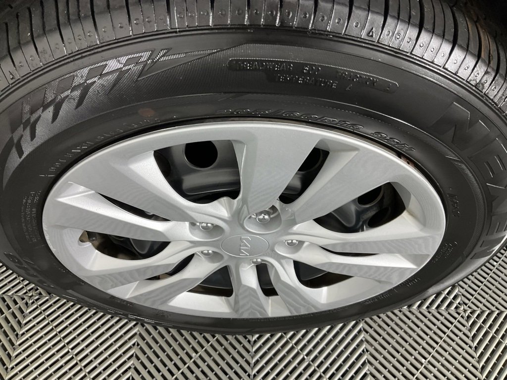 Certified 2023 Kia Soul LX image 9