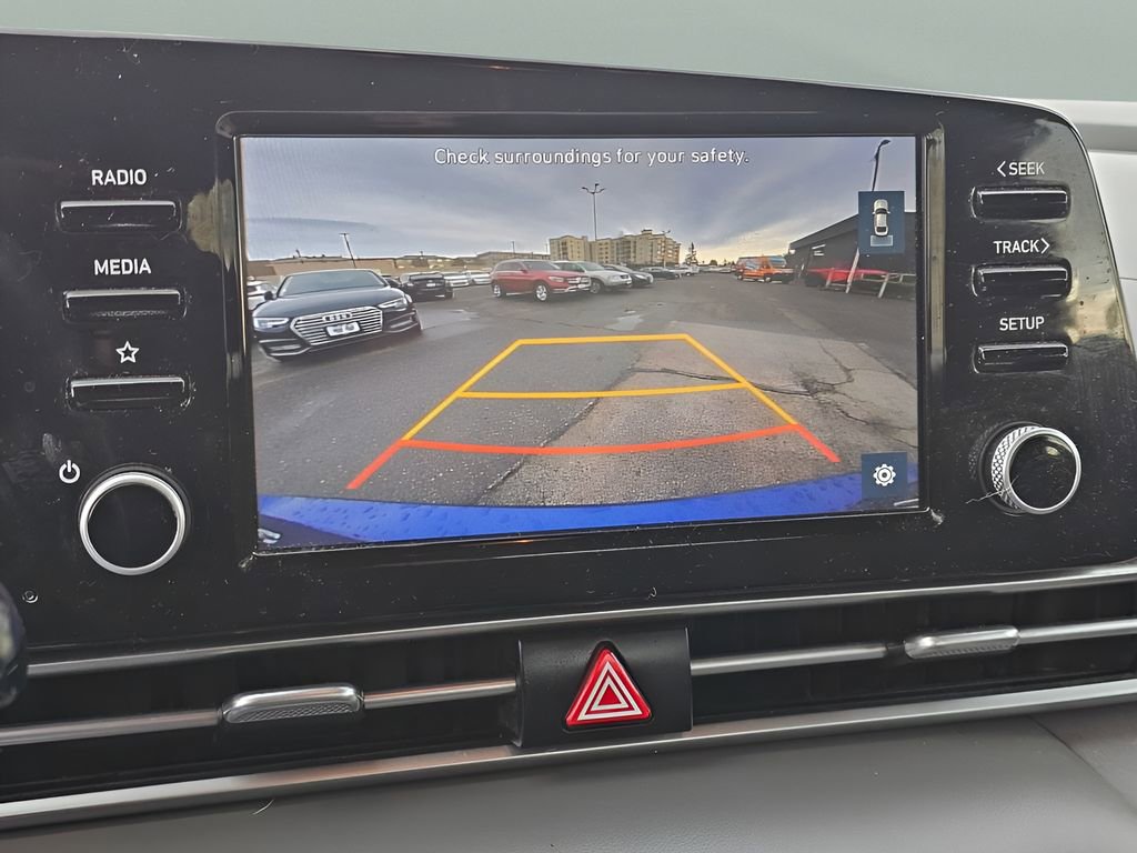 Used 2022 Hyundai Elantra SEL w/ Convenience + Premium Package FWD image 20