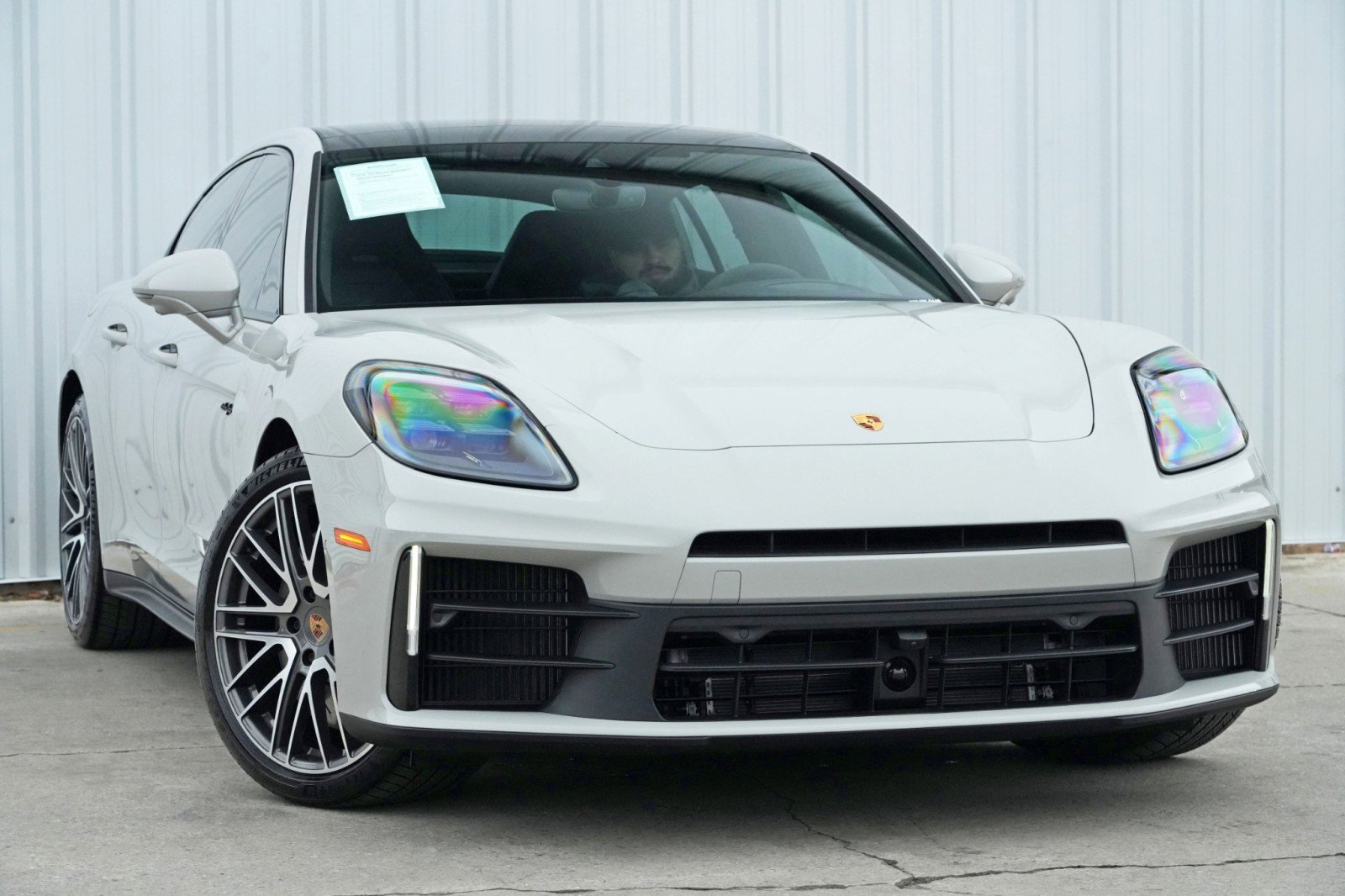 Used 2025 Porsche Panamera 4S image 4