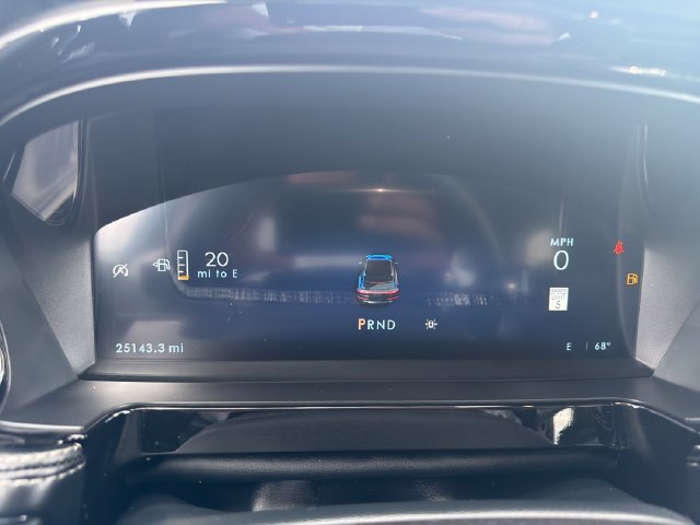 Certified 2025 Lincoln Corsair FWD image 18