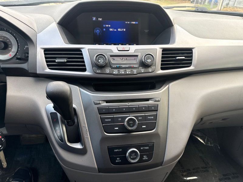 Used 2014 Honda Odyssey LX image 24