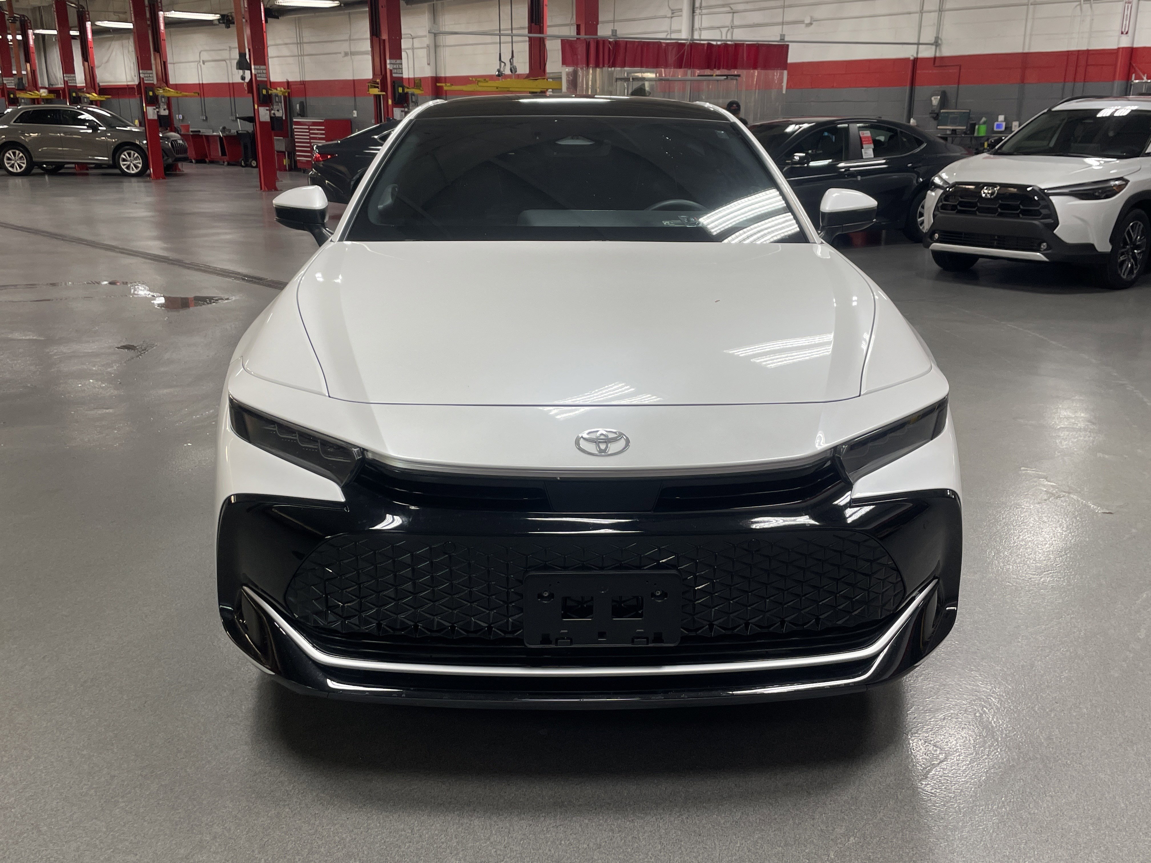 Used 2023 Toyota Crown Limited video 3