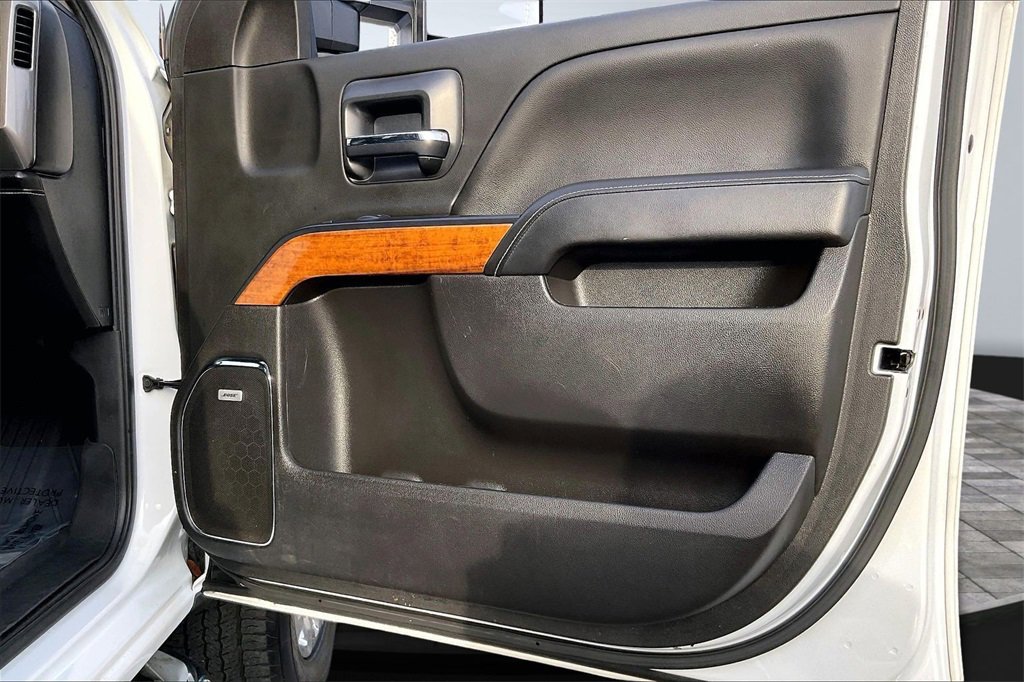 Used 2019 Chevrolet Silverado 3500 High Country w/ Duramax Plus Package image 25
