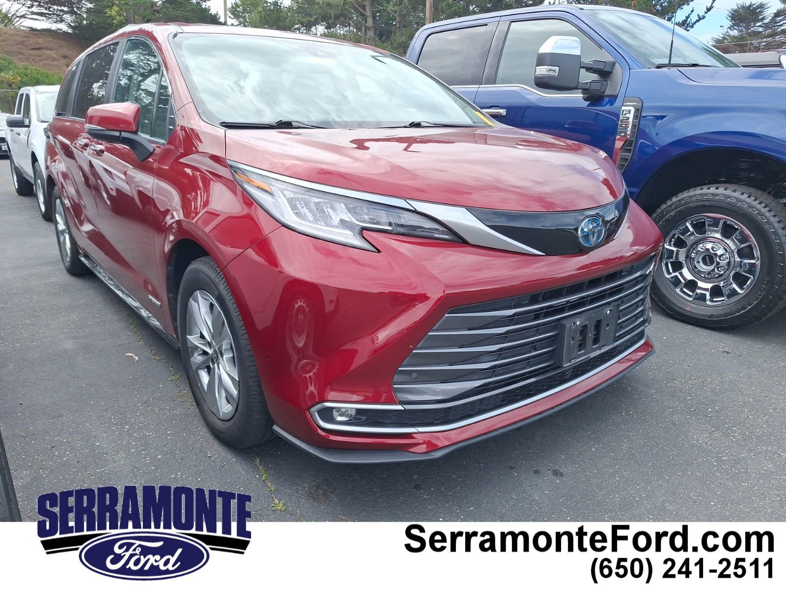 Used 2021 Toyota Sienna Limited AWD/4WD image 1