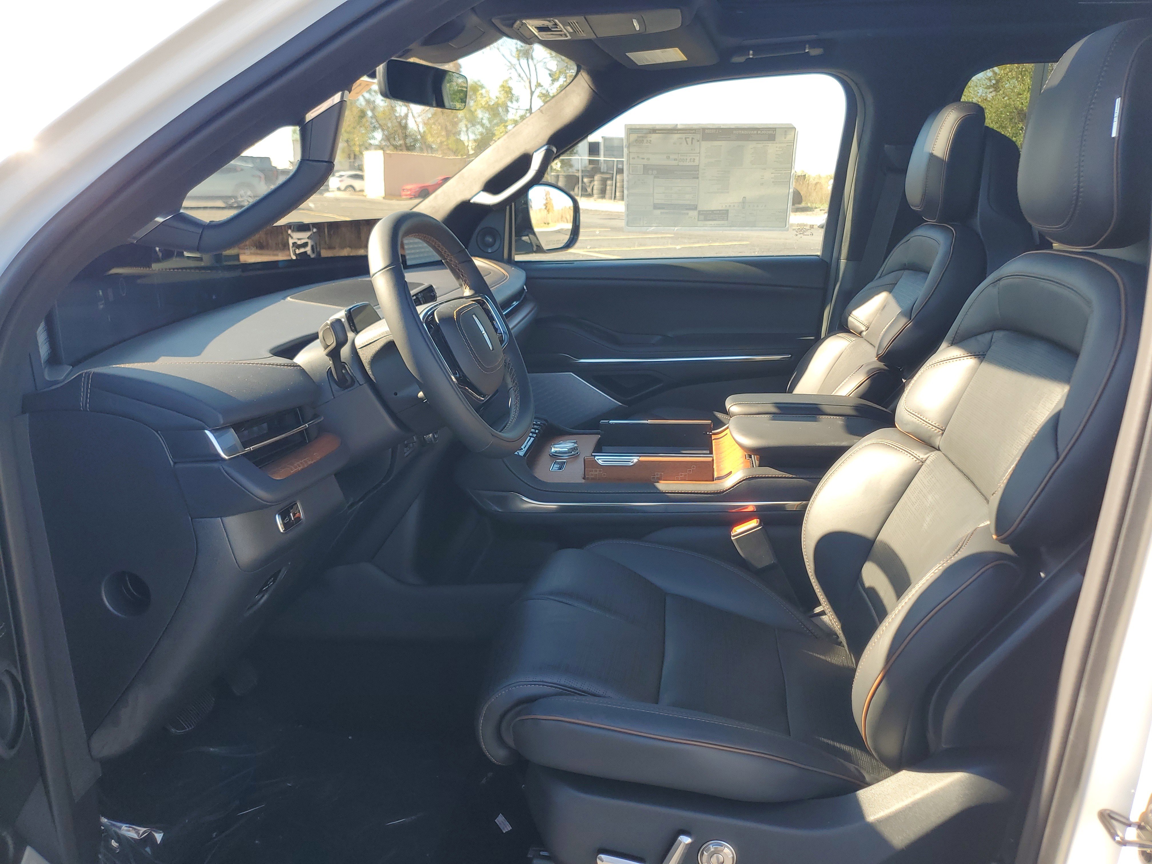 New 2025 Lincoln Navigator L Black Label image 12