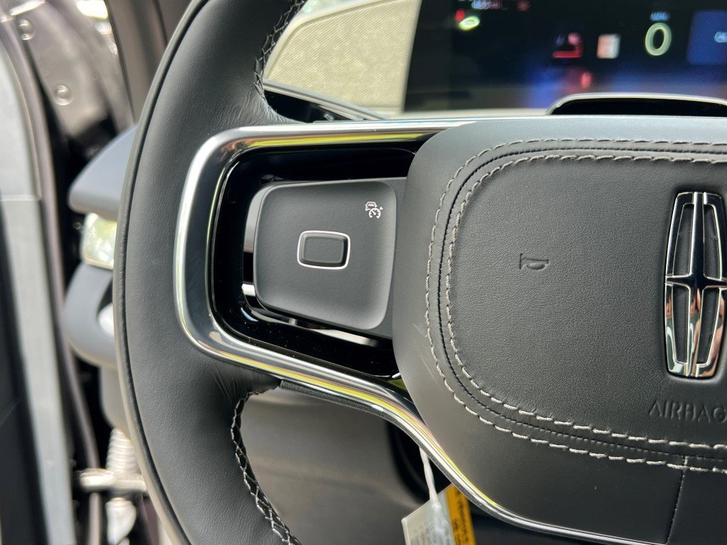 New 2025 Lincoln Navigator L Reserve w/ Jet Appearance Package image 24