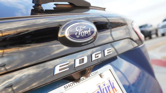 Used 2024 Ford Edge Titanium image 12