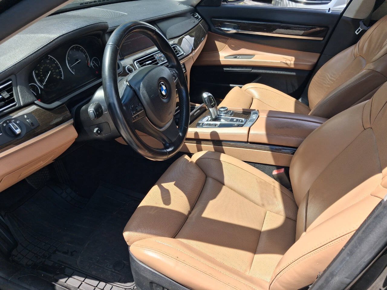 Used 2012 BMW 750Li RWD image 10