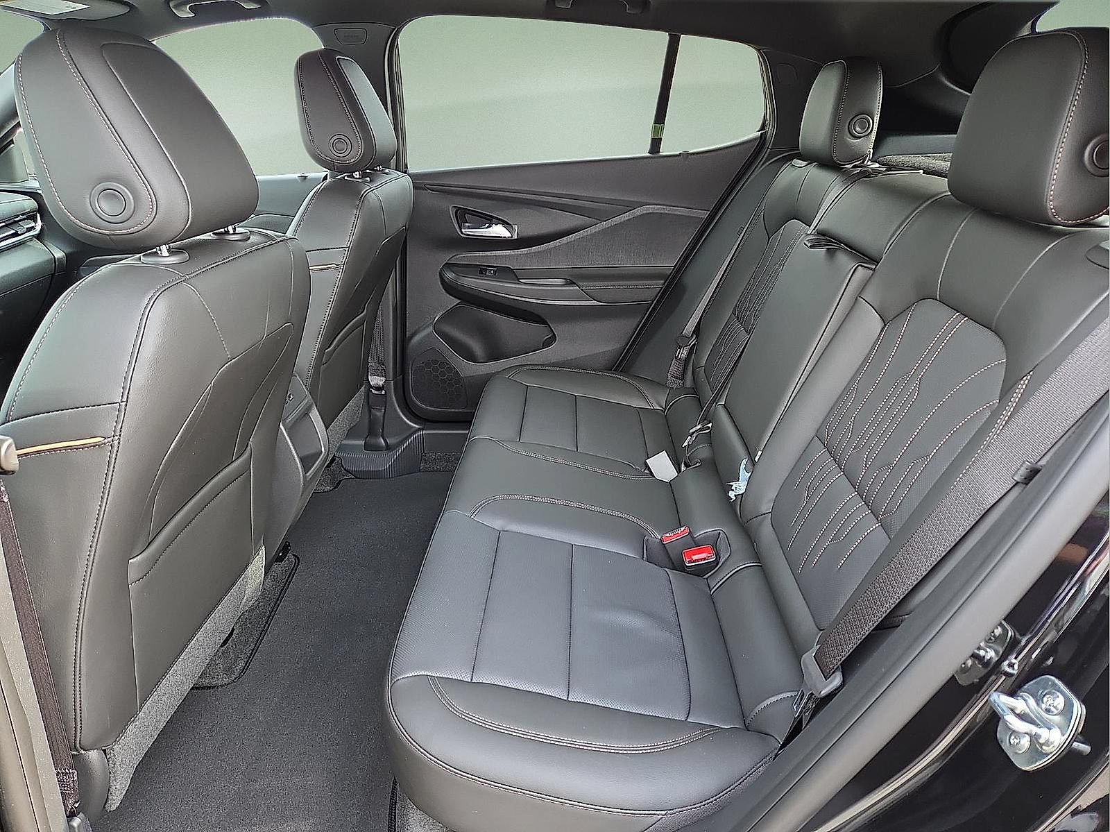 New 2026 Buick Envista Avenir FWD image 10