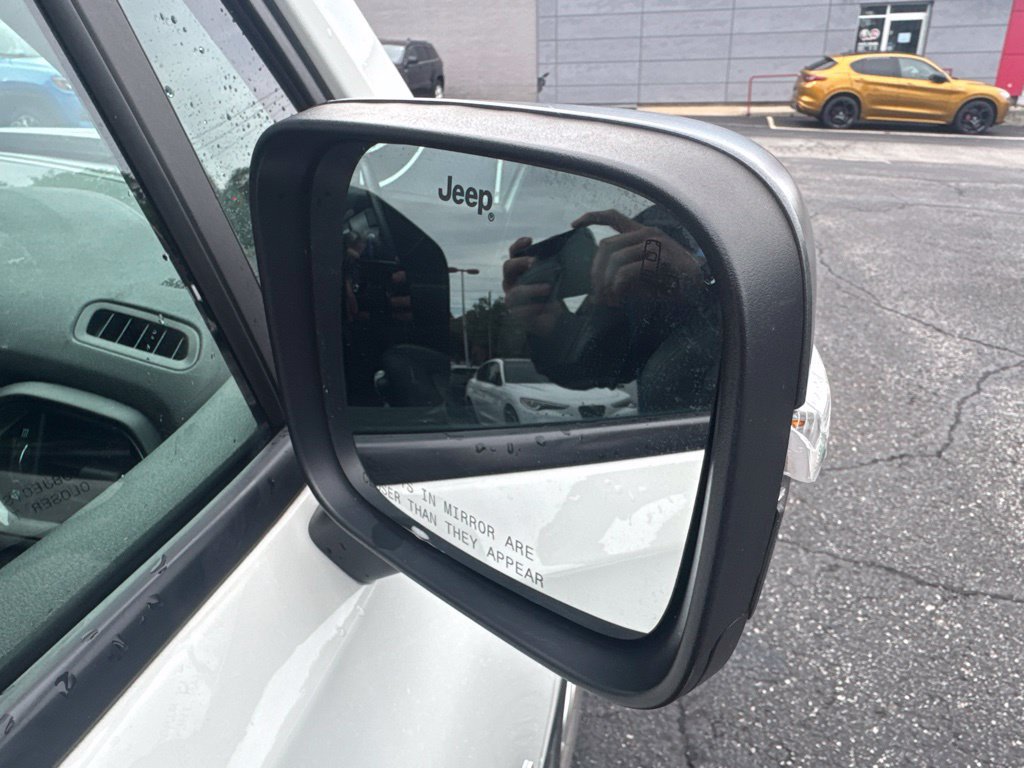 Used 2020 Jeep Renegade Limited w/ UConnect 8.4 Nav Group AWD/4WD image 20