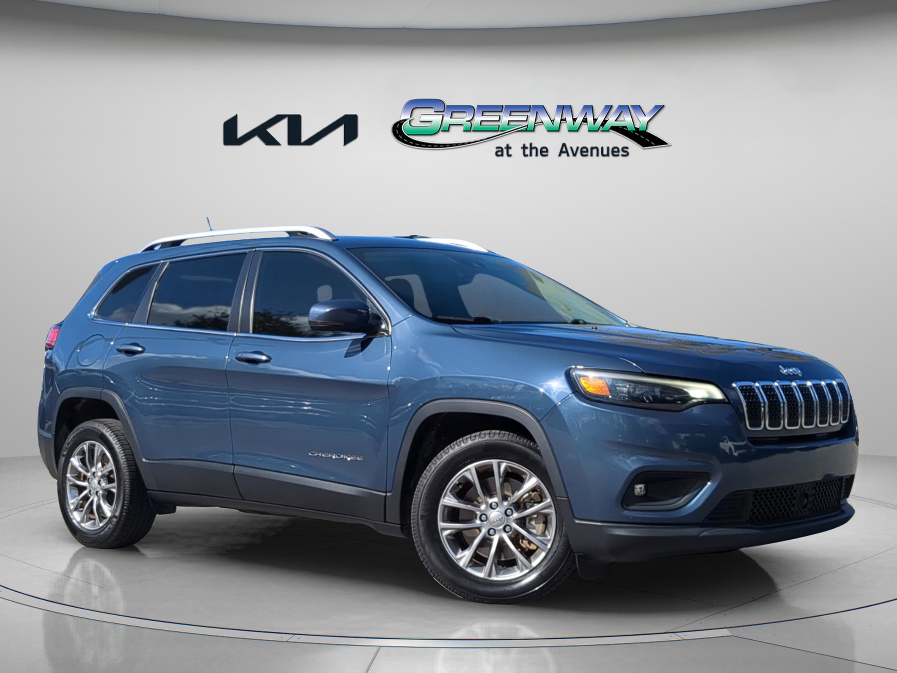 Used 2021 Jeep Cherokee Latitude Lux FWD image 1