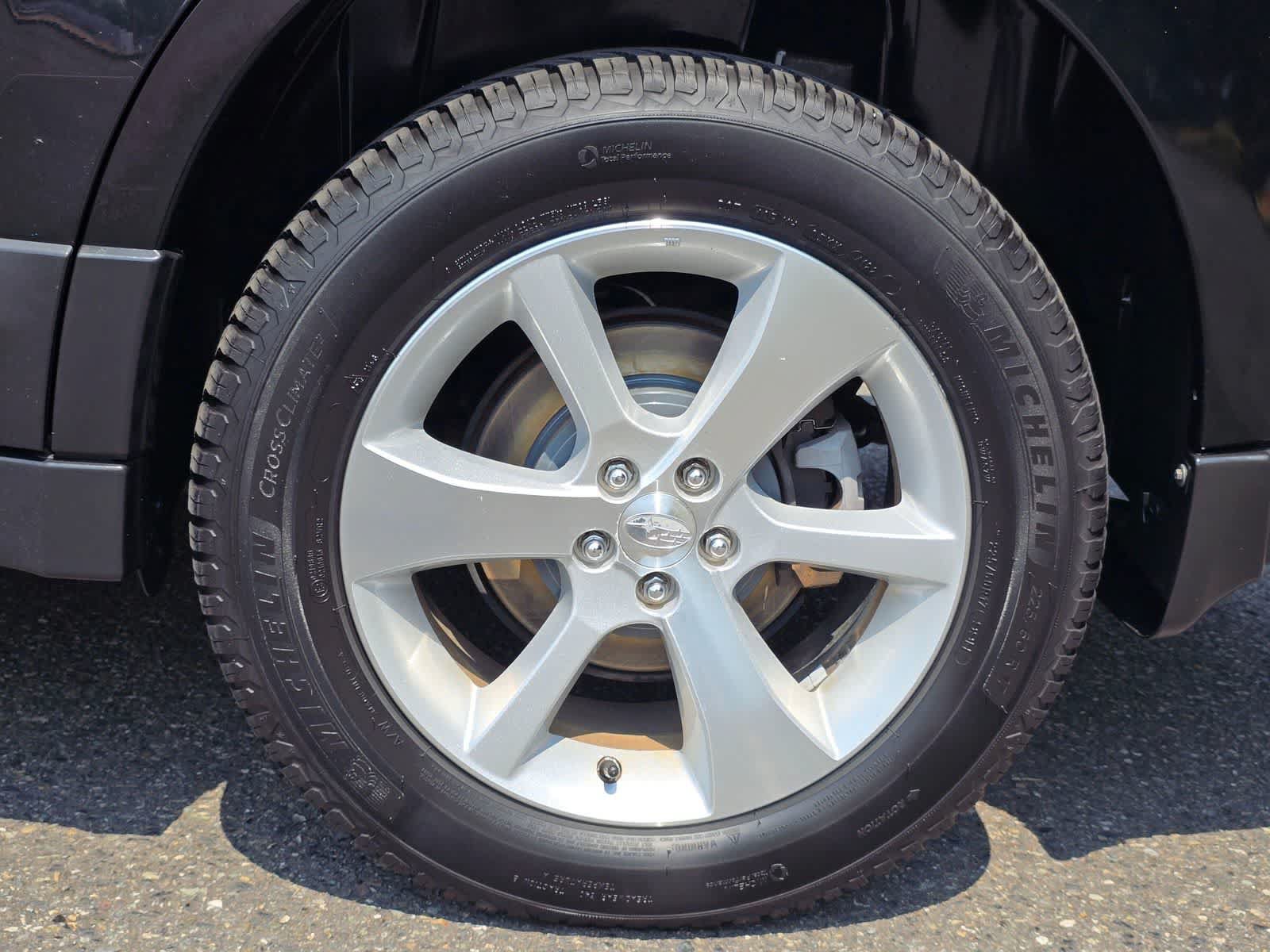 Used 2013 Subaru Outback 3.6R Limited AWD/4WD image 8