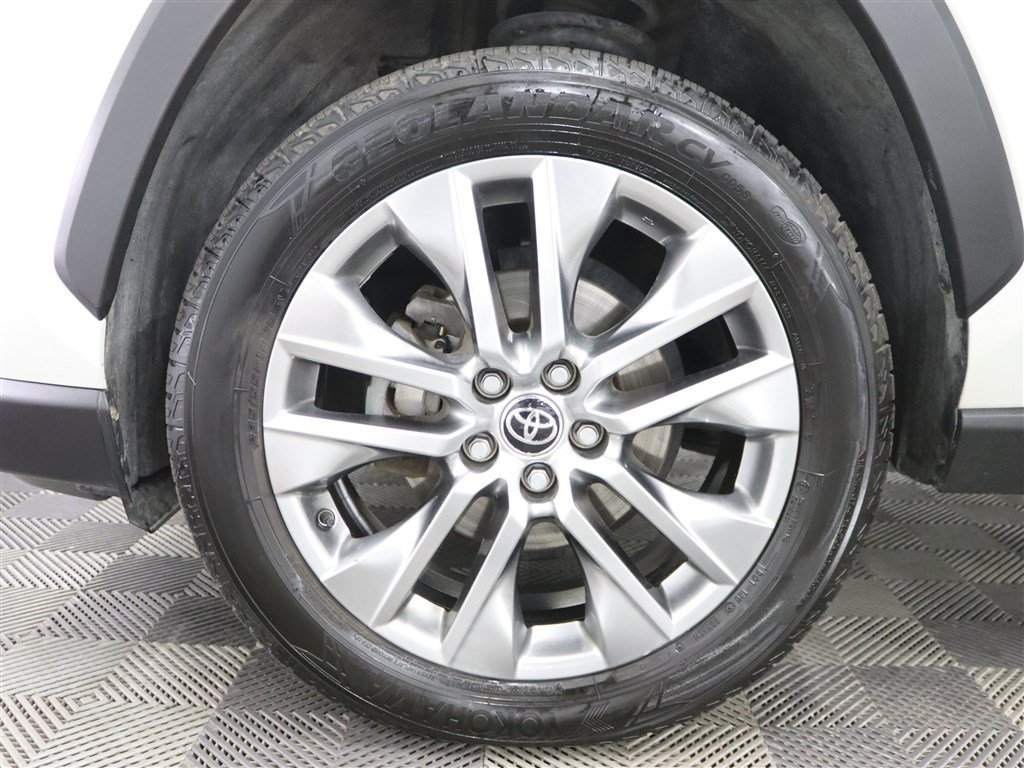 Used 2022 Toyota RAV4 Limited AWD/4WD image 38