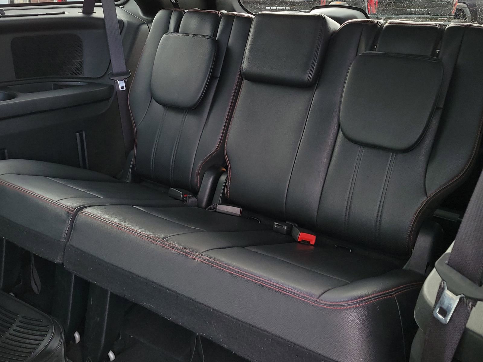 Used 2017 Dodge Grand Caravan GT image 9