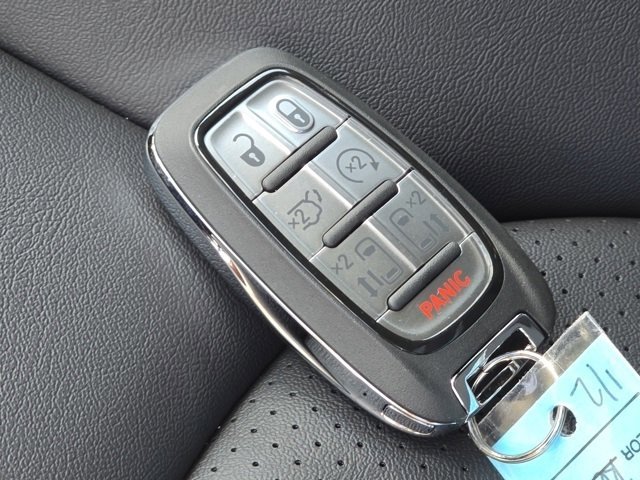 New 2026 Chrysler Pacifica Select image 34