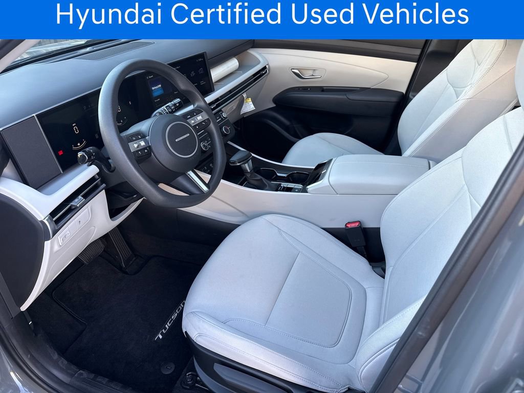 Certified 2025 Hyundai Tucson SE FWD image 12