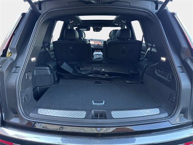 New 2026 Cadillac Vistiq Luxury w/ LPO, Floor Liner Package image 6