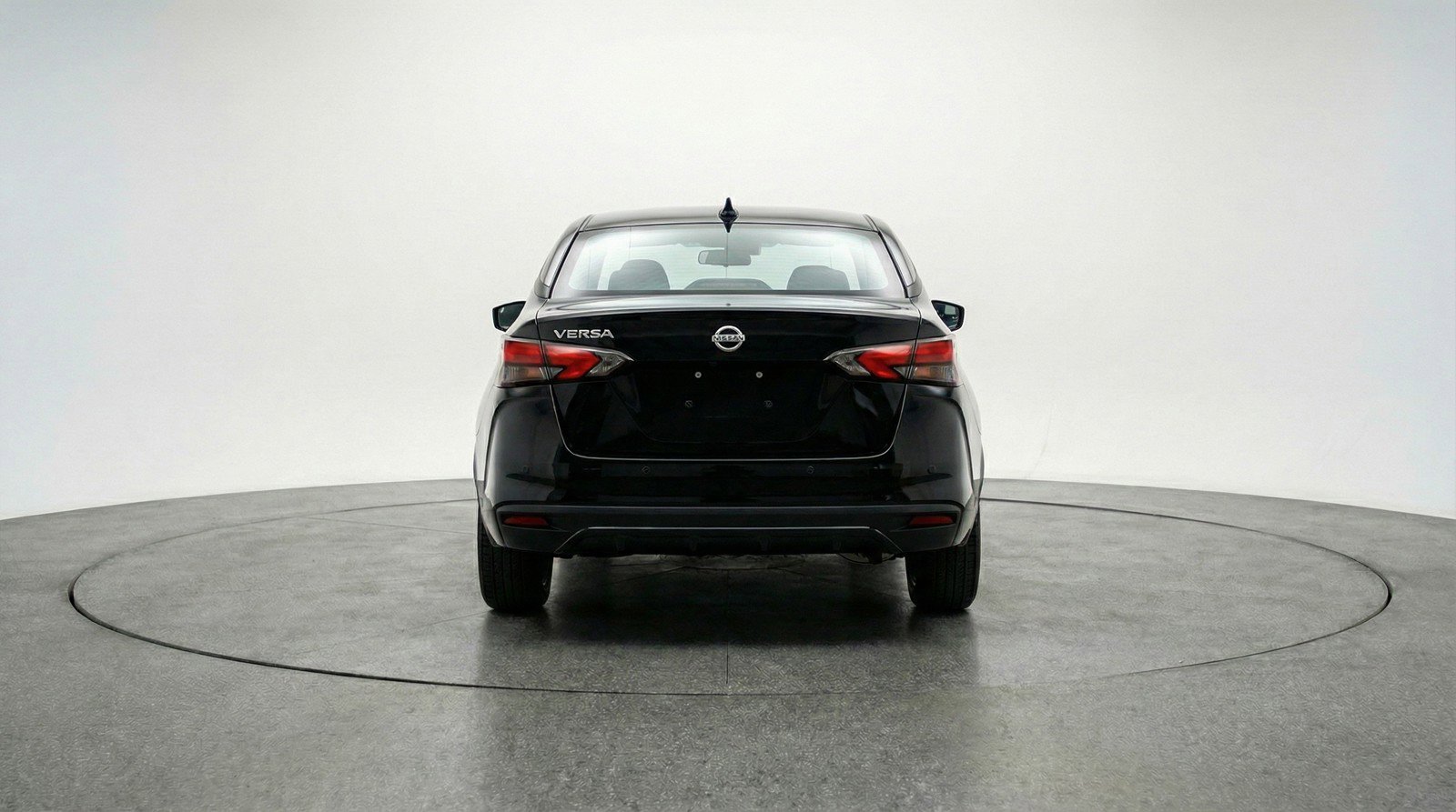 Used 2025 Nissan Versa SV image 7