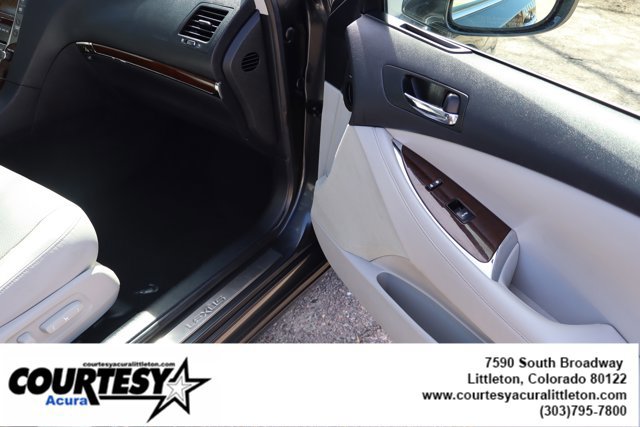Used 2011 Lexus ES 350 image 33
