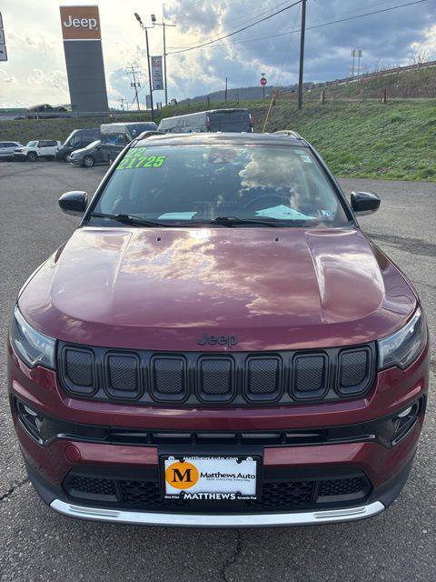 Certified 2022 Jeep Compass Limited AWD/4WD image 2