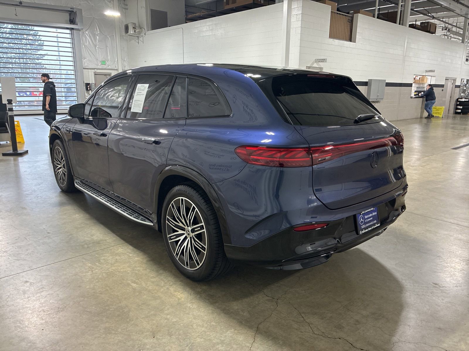 Used 2025 Mercedes-Benz EQS 450+ 4MATIC SUV image 6