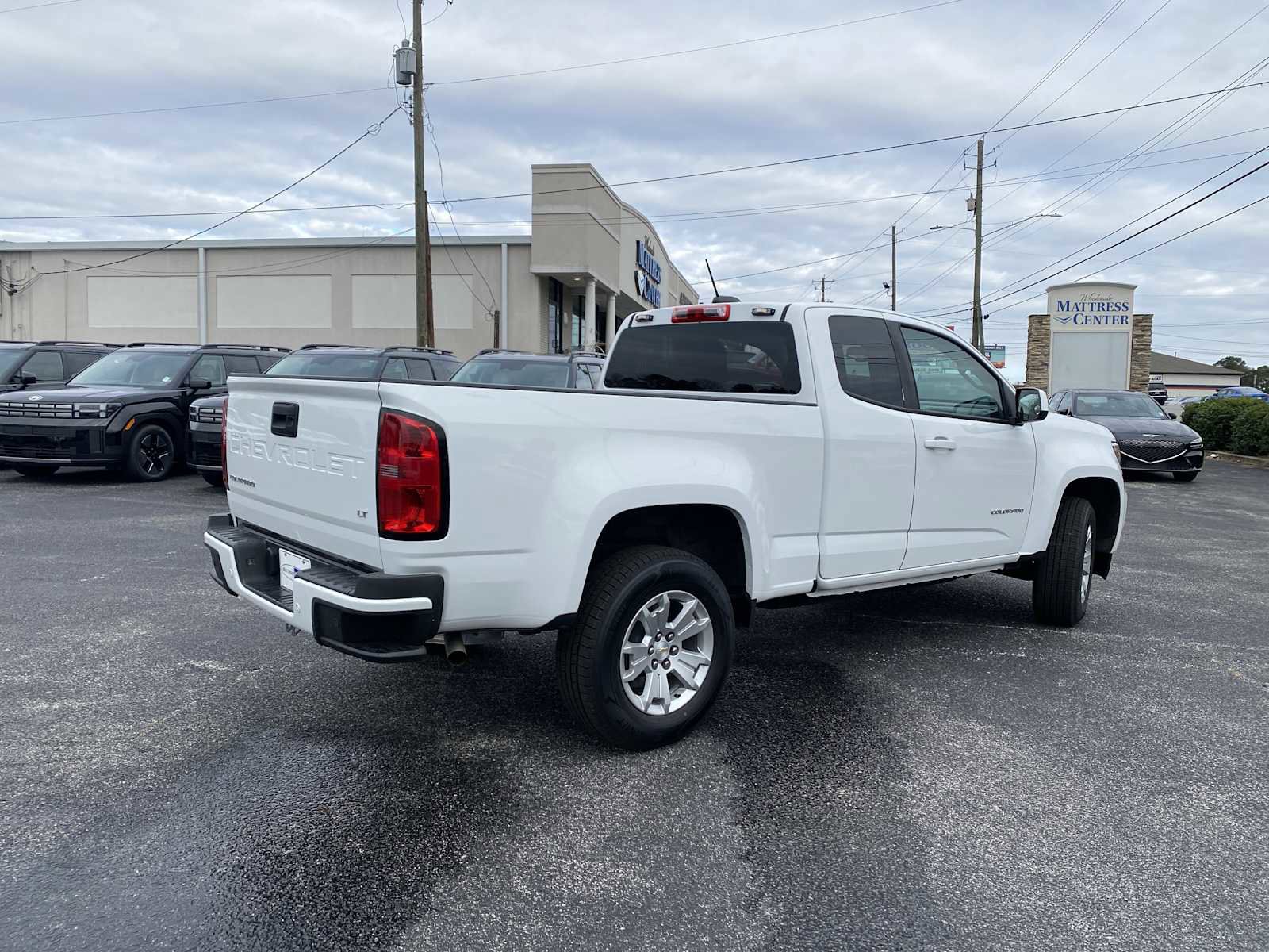 Used 2022 Chevrolet Colorado LT w/ Fleet Safety Package image 5