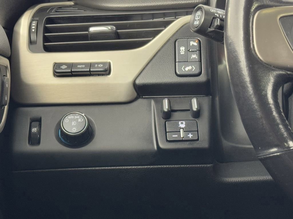 Used 2020 GMC Yukon XL Denali image 20