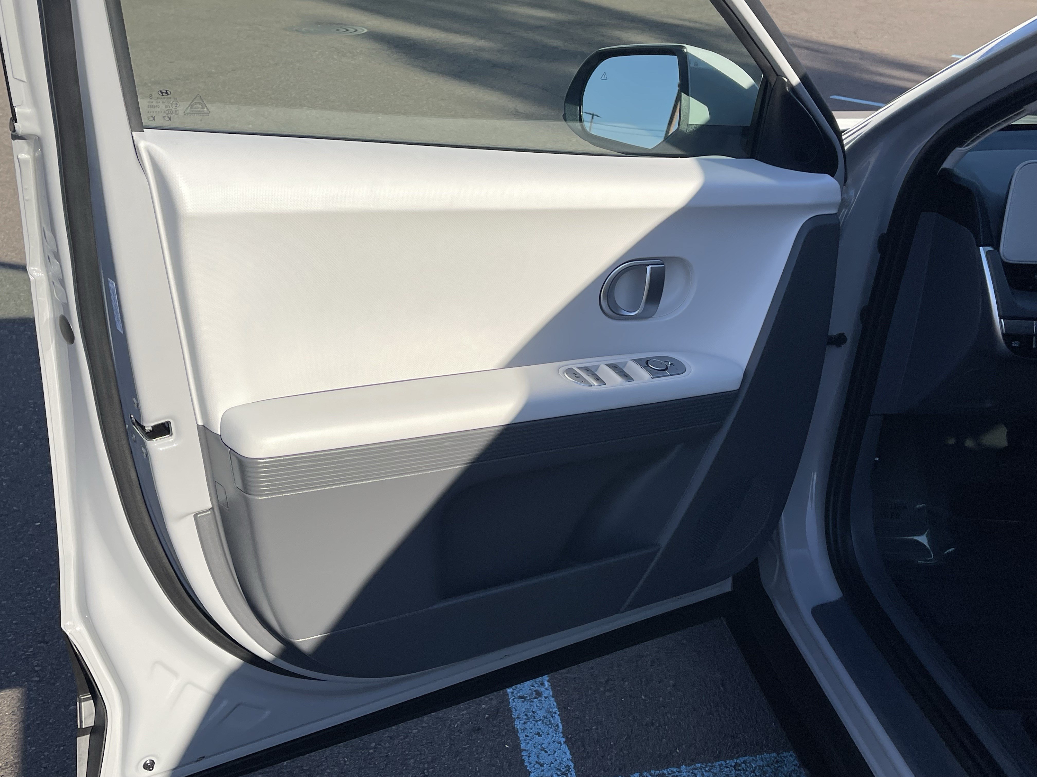 Certified 2024 Hyundai Ioniq 5 SEL AWD/4WD image 15
