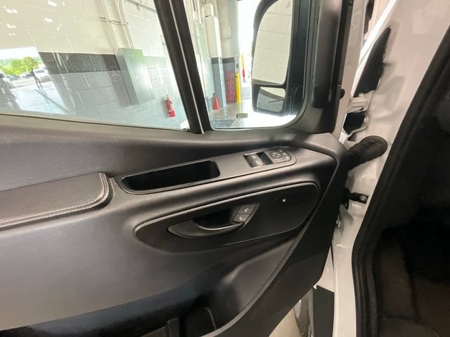 Used 2025 Mercedes-Benz Sprinter 2500 image 9