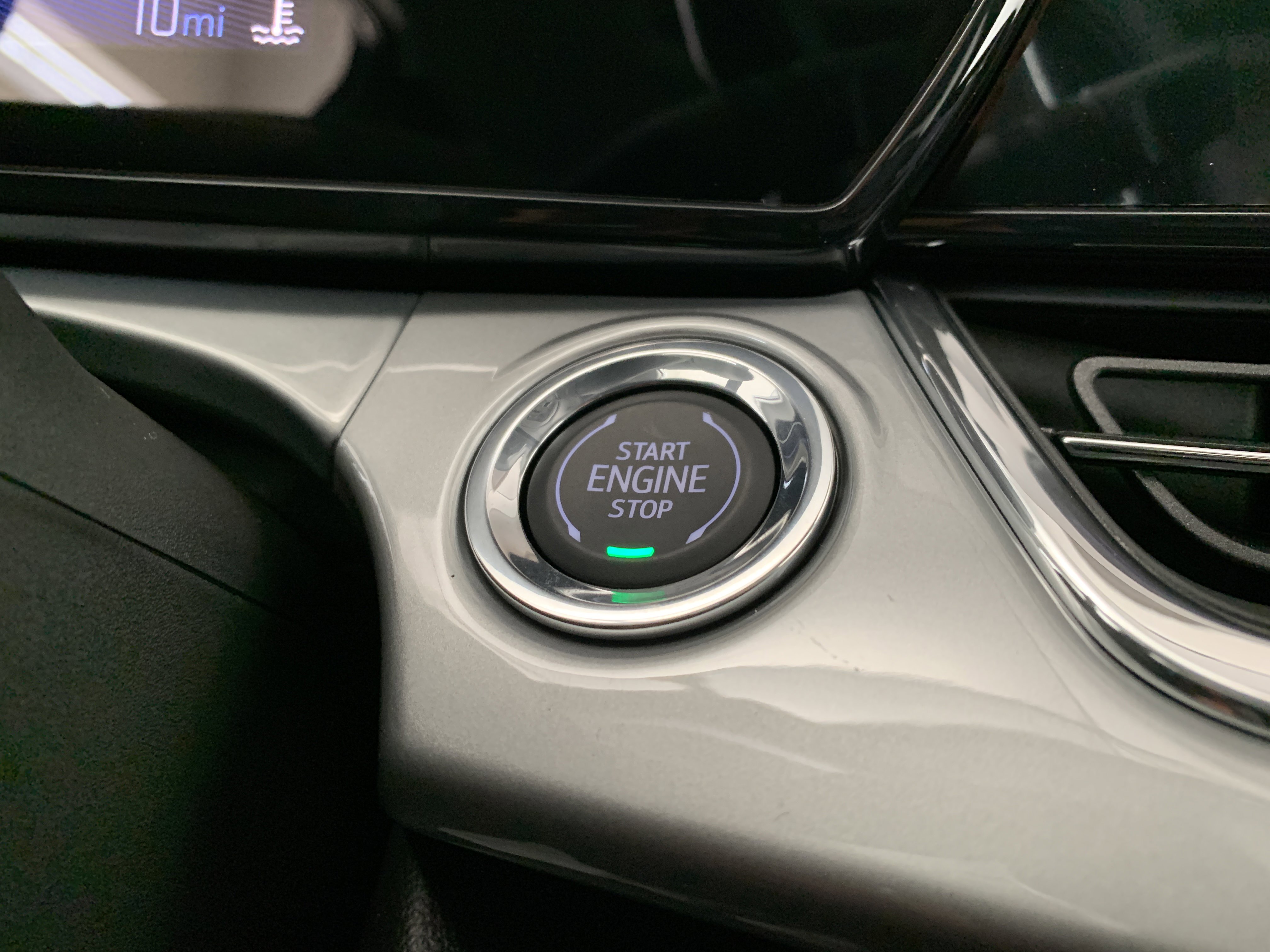 New 2026 Chevrolet Trax LT w/ Sunroof Package image 21